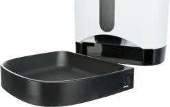 Trixie Distributeur Automatique De Nourriture Tx8 -Magasin De Fournitures Pour Chats 1176c7caa681bad8ec79495c7307e3b8cb394be6705b3ce125df777c53f3f293